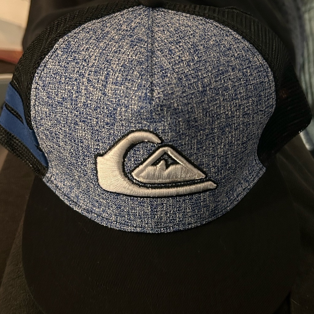 Quicksilver Snap Back - image 1